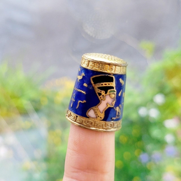 Vintage Egyptian Queen Nefertiti Thimble - Picture 3 of 8